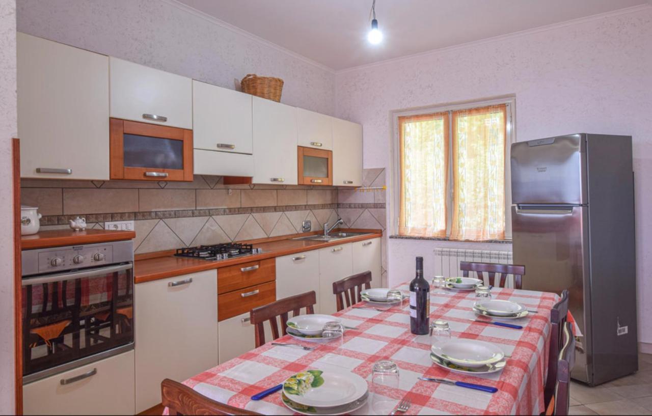 Confortevole E Spazioso Appartamento 100Mq A Falerna Con Vista Panoramica Sul Golfo Con Free Wifi E Smart Tv Luaran gambar